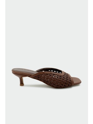 Laminta Monic Örgü Detaylı Acı Kahve Kadın Tek Bant Terlik