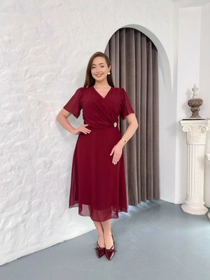 ModaSehle Kadın Büyük Beden Toka Detaylı Kruvaze Yaka Kısa Kollu Abiye Elbise