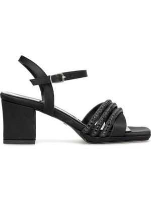 Beety 26BY130.922T Kadın Taşlı Klasik Topuklu Ayakkabı Siyah