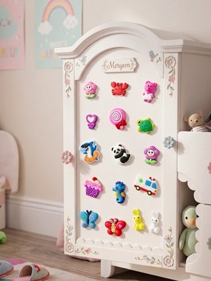 Mucit Home 4 Adet Çocuk Dolap Sticker Defter Süsü Çok Amaçlı Slikon Sticker Çok Kullanımlı Yüzlerce Model