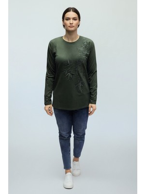 Ece Giyim Kadın Önü Işlemeli ve Taş Detaylı Likralı Penye Bluz