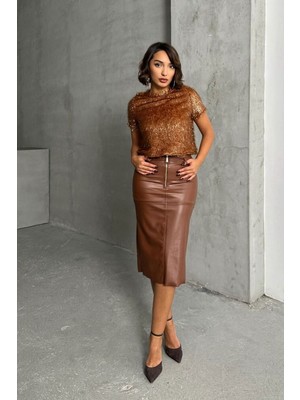 Caddebostan Moda Yüksek Bel Fermuarlı Yırtmaçlı Suni Deri Midi Kalem Etek