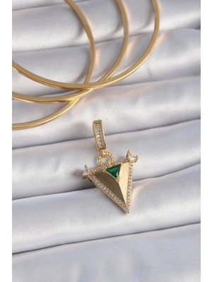 Twin Store Pirinç Gold Renk Zirkon Taşlı 3D Üçgen Model Ajda Charm - TJ-BC1002
