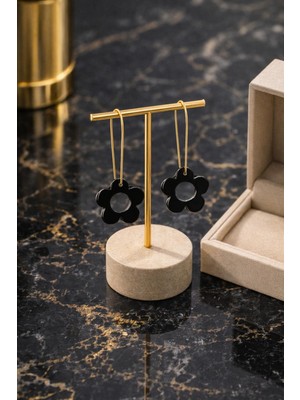 EPAksesuar Çiçek Formlu Sallantılı Küpe – Altın Renk Uzun Kanca Aparatlı Siyah