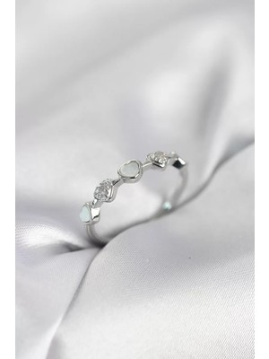 Senka Gümüş Renk Minimal Kalp Model Zirkon Taşlı Pirinç Kadın Yüzük - TJ-BYK4061