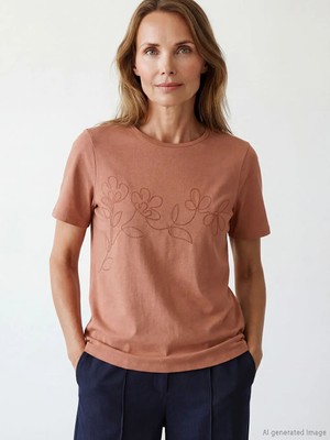 LC Waikiki Lcw Grace Mercan Bisiklet Yaka Nakışlı Kadın Tişört