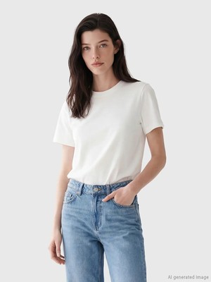 LC Waikiki Lcw Comfort Beyaz Bisiklet Yaka Kadın Tişört