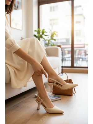 Enoch Kadın Minimalist Çizgilere Sahip Ince Arka Bantlı Konforlu ve Zarif Topuklu Ayakkabı