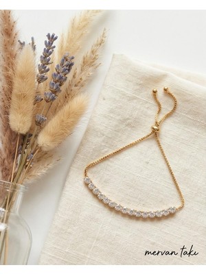 Mervan Takı Gold Renk Zirkon Taşlı Su Yolu Ayarlanabilir Zincirli Bijuteri Bileklik