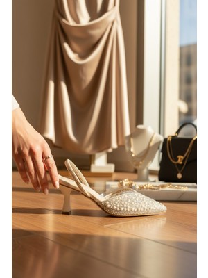Enoch Kadın Kristal Taş Işlemeli Estetik Arka Bantlı Ince Kadeh Topuklu Şık Tasarım Ayakkabı