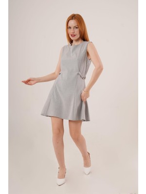 Modi Green Modig Yanları Zincir Detaylı Sıfır Kol Gri Mini Elbise