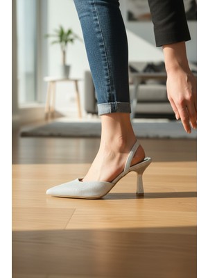 Enoch Kadın Işıltılı Dokulu Estetik Arka Bantlı Ince Kadeh Topuklu Şık Tasarım Ayakkabı