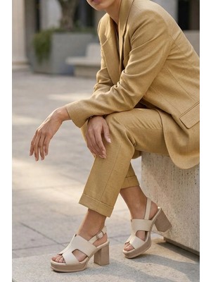 Stilbagshoes Doreen Hakiki Deri Platform Detaylı Kadın Sandalet Bej