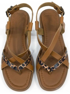 Efw %100 Hakiki Deri Leopar Detaylı Parmak Arası Kadın Sandalet