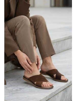 Stilbagshoes Carissa Hakiki Deri Çapraz Bant Detaylı Kadın Terlik Kahve