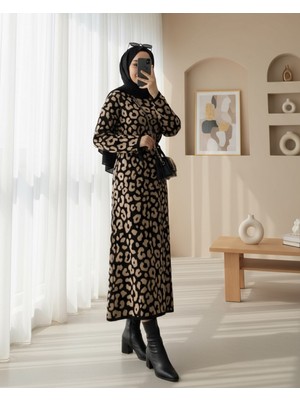 Modamorfo Yuvarlak Yaka Desenli Triko Elbise -Siyah