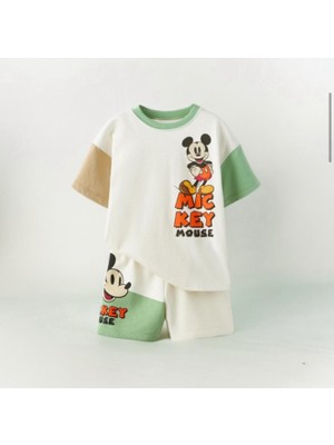 Butik Erkek Çocuk %100 Pamuklu Alt - Üst 2'li Şortlu Takım