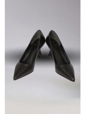 Victoria Shoes Siyah Sivri Burunlu Topuklu Ayakkabı