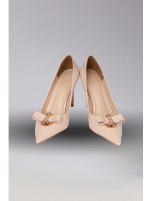 Victoria Shoes Taşlı Metal Aksesuarlı Sivri Burun Topuklu