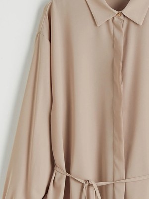 LC Waikiki Ekru Beli Kuşaklı Kadın Gömlek Tunik