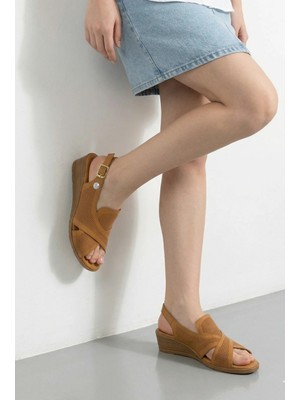 Mammamia Kadın Hakiki Deri Alçak Kısa Dolgu Topuklu Şık Günlük Yazlık Sandalet/ayakkabı M27YS/2840