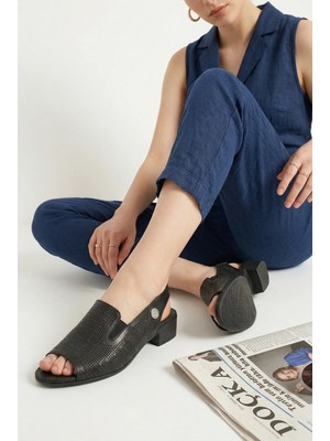 Mammamia Kadın Hakiki Deri Alçak Kısa Topuklu Şık Günlük Yazlık Sandalet/ayakkabı M27YS/2810