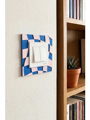 To Design Lab Dama Desenli Renkli Dekoratif Priz Anahtar Çerçevesi