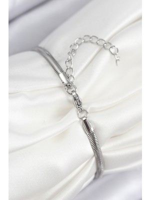 Pirinç Zirkon Taşlı Kalp Model Gümüş Renk Kadın Bileklik