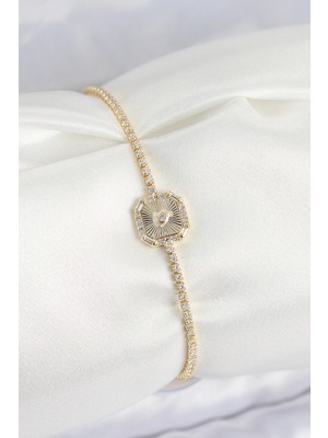 Pirinç Zirkon Taşlı Kare Model Gold Renk Kadın Bilekilk