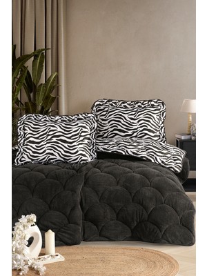 nordqueen Wellsoft Çift Kişilik Fırfırlı Yorgan Seti 195X215 cm Çift Taraflı Peluş Yorgan + 2 Yastık Kılıfı Zebra