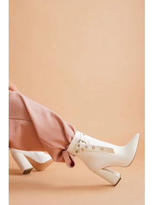 Ayakkabı Ateşi Kadın Beyaz Cilt Kalın Topuklu Bot ve Ayakkabı Cristina