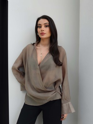 Esra Helvacı Transparan Parlak Gömlek