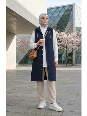 Sefa Merve Kapitone Zincir Detaylı Düğmeli Yelek 12031-04 Lacivert