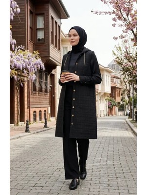 Kapitone Zincir Detaylı Düğmeli Yelek 12031-05 Siyah