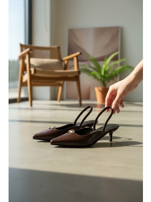 Enoch Sivri Burun Arka Esnek Bantlı ve Ince Topuklu Klasik Ayakkabı