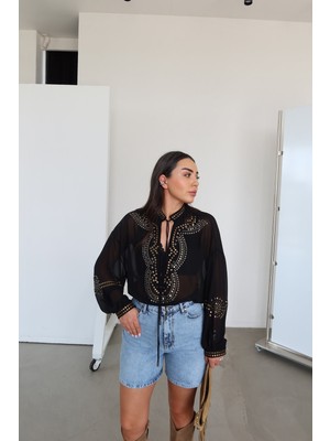Özge Özgenç Üzeri Çakımlı Premium Şifon Bluz