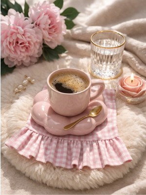 Nurgita Home Fırfırlı Duckketen Kahve Yanı Sunum Peçetesi & Kokteyl Peçetesi & Sunumluk Bardak Altlığı ( 1 Adet )