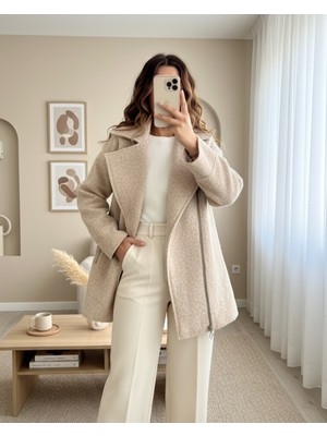 Modamorfo Önü ve Cebi Fermuarlı Astarlı Buklet Ceket -Bej