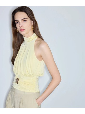 İpekyol Metal çiçek aksesuarlı tişört IS1260070190009