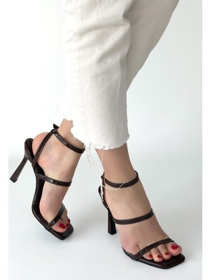 Bluefeet Kahverengi Rugan Topuklu Bilekten Kemerli Ayakkabı