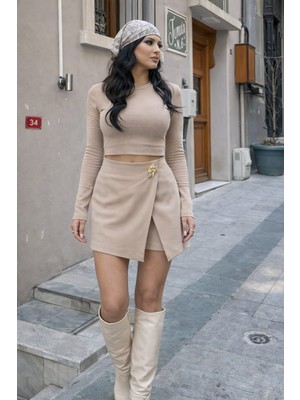 Dima Aksesuar Detaylı Şortlu Mini Etek