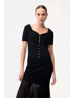Adl Düğme Detaylı Kısa Kol Triko Bluz Siyah 11546110000
