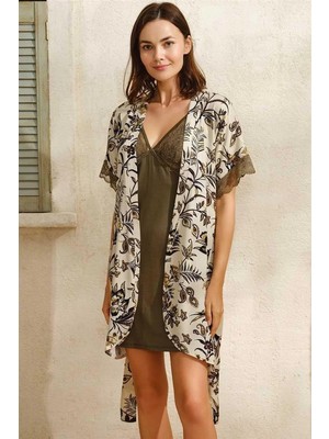 Moda Şahsenem Dokuma Viskon Çiçek Baskılı Sabahlık ve Dantelli Kısa Gecelik Takımı