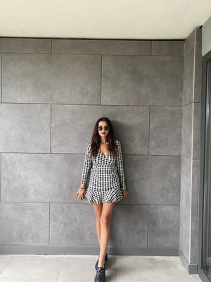 Ru Collective Kadın Uzun Kollu Kruvaze Yaka Kazayağı Mikro Mini Boy Elbise