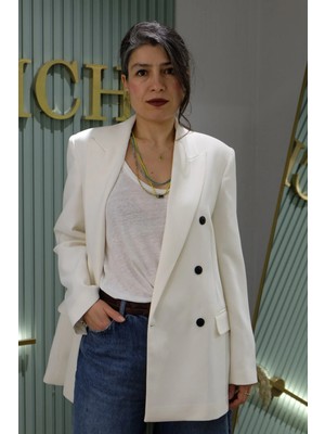 Boutich Kadın Beyaz Oversize Kruvaze Yaka Blazer Ceket