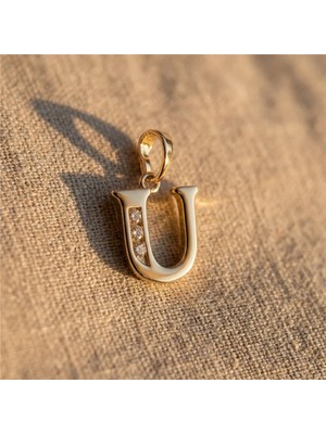 Zeino U Harfi Zirkon Taş Detaylı Kolye Ucu - 14K Altın Rengi Kaplama, 1,9 cm