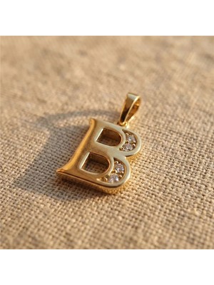 Zeino B Harfi Zirkon Taş Detaylı Kolye Ucu - 14K Altın Rengi Kaplama, 1,9 cm