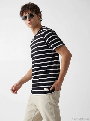LC Waikiki Xsıde Siyah Bisiklet Yaka Çizgili Penye Erkek Tişört