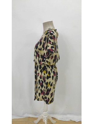 Nidam Butik Kadın Kısa Kollu Yuvarlak Yaka Beli Kuşaklı Geometrik Desenli Süprem Elbise