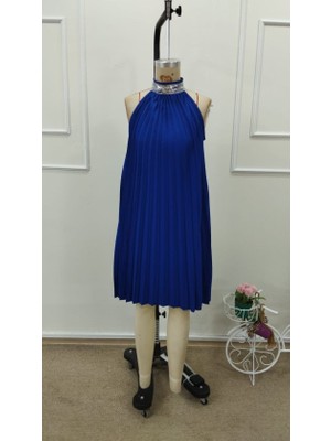 Munn Collection Kadın Balıkçı Yaka Omuzlardan Açık Pılelı Kısa Janjan Krep Elbise